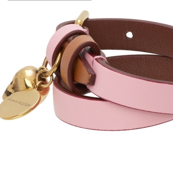 NWOT Skull Charm Leather Double Wrap Bracelet
Alexander McQueen $290 - Picture 6 of 8
